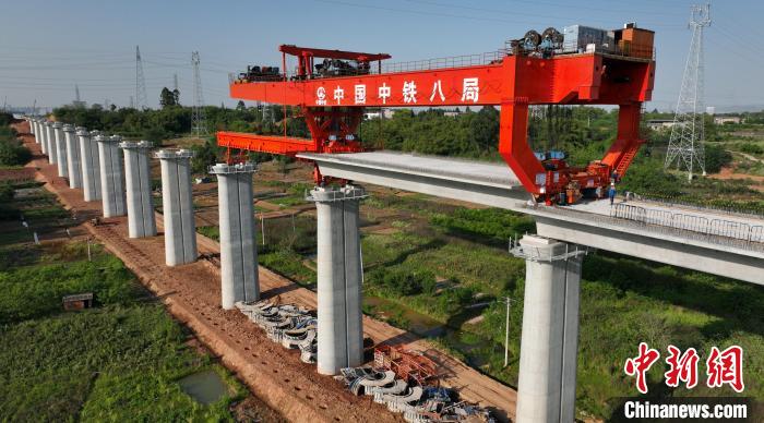 時速350公里的成都至自貢高速鐵路成都段建設穩(wěn)步推進