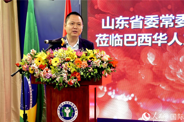 中國(guó)駐里約熱內(nèi)盧總領(lǐng)館副總領(lǐng)事王尉育致辭。人民網(wǎng)記者宋亦然攝