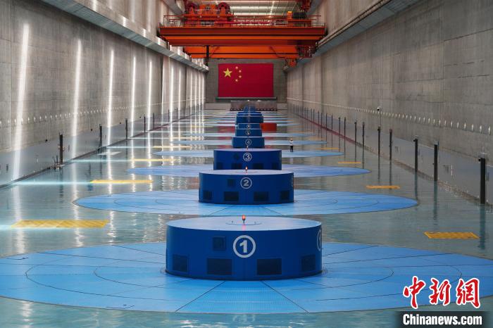 三峽左岸電廠。　陳旋 攝