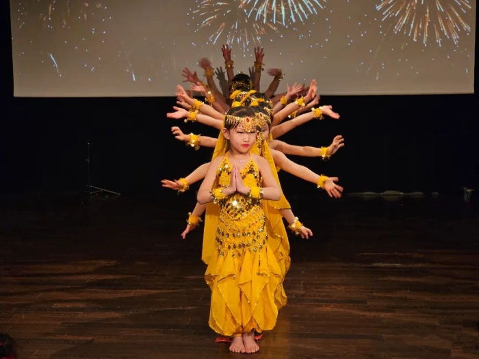 舞蹈《千手觀音》。中國駐瑞典大使館供圖。