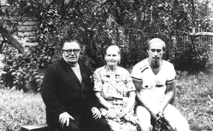 從圣彼得堡到莫斯科，普京從政大事記：下一個六年怎么走？
