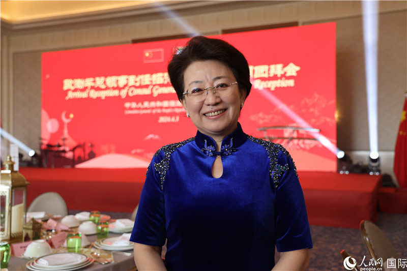 中國駐迪拜第十一任總領(lǐng)事歐渤芊。人民網(wǎng) 閆夢(mèng)攝
