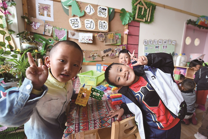 江蘇援建的拉薩市江蘇實(shí)驗(yàn)幼兒園，所有師資在江蘇接受培訓(xùn)，打造具有江蘇水準(zhǔn)的優(yōu)質(zhì)學(xué)前教育資源。 本報(bào)記者 萬程鵬 攝