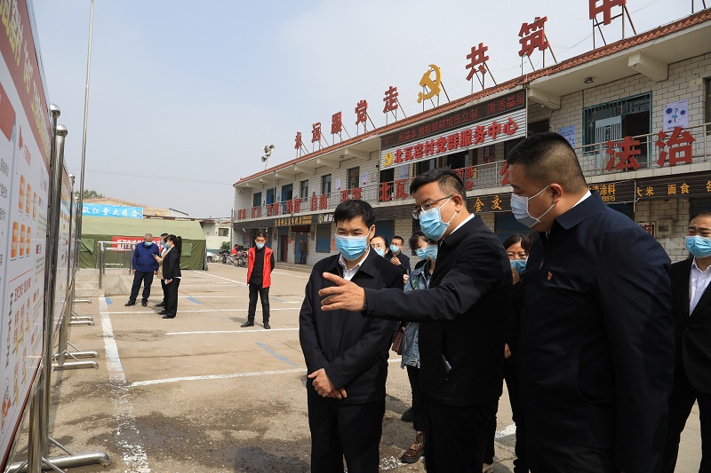 張農(nóng)壽在晉源街道北瓦窯村調(diào)研抓黨建促基層治理能力提升專項(xiàng)行動(dòng)落實(shí)工作。
