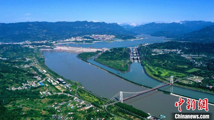 2022年夏季三峽工程為中下游補水。(資料圖) 湯偉 攝