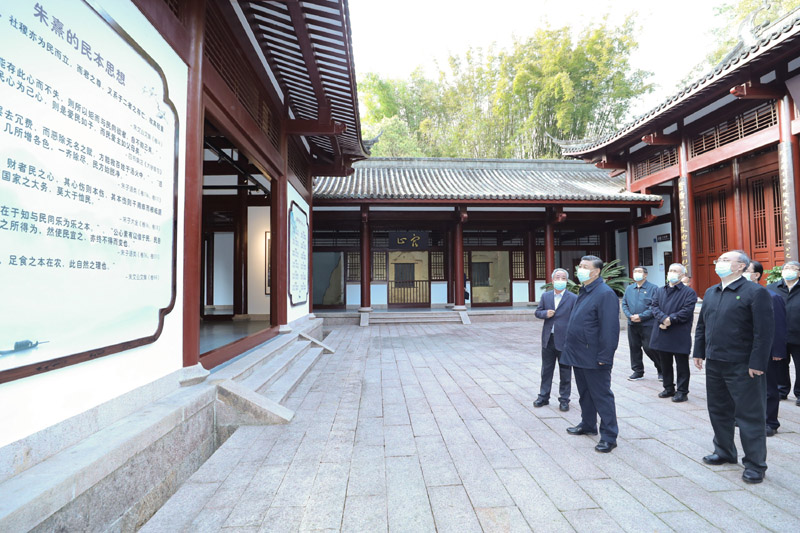 2021年3月22日，習(xí)近平在福建南平武夷山朱熹園，了解朱熹生平及理學(xué)研究等情況。