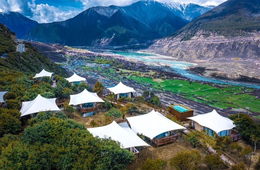 依托桃花資源，打造文旅產(chǎn)業(yè)。 張靜攝