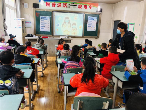 圖片默認(rèn)標(biāo)題_fororder_4、恢復(fù)上課的學(xué)生們-攝影-左斌