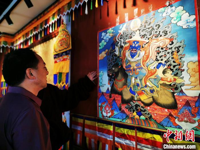 探訪青?！盁嶝曀嚾酥摇保好耖g畫師傾力傳承人類“非遺”