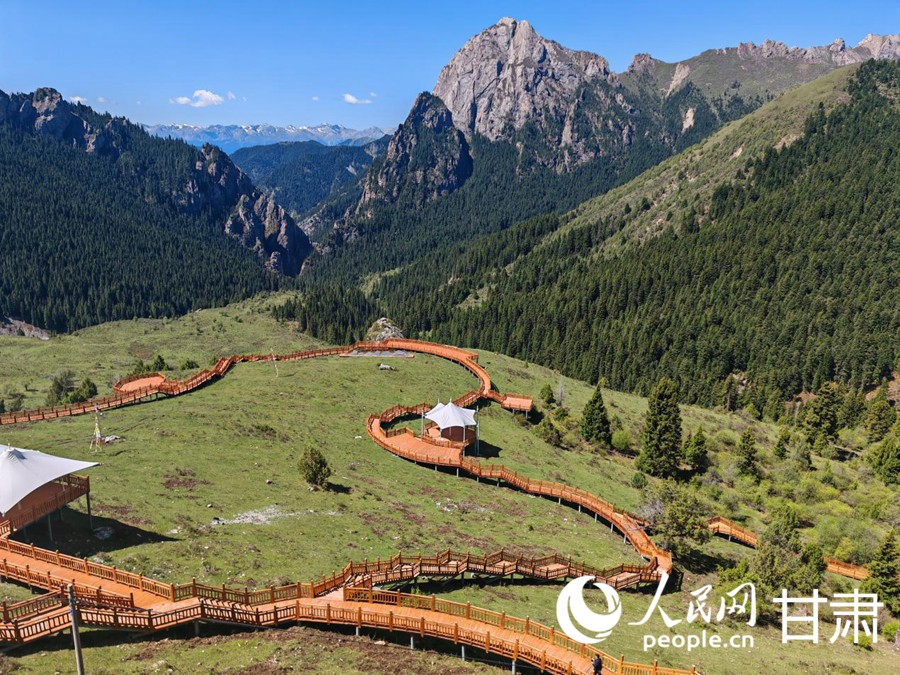 最美自駕公路——江迭公路沿途美景。人民日?qǐng)?bào)記者 銀燕攝