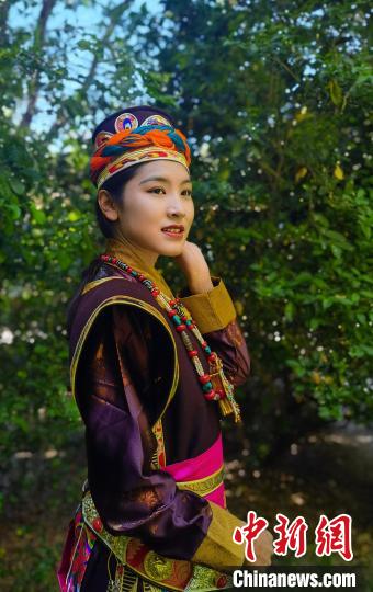 圖為國家級非遺項目——林芝工布藏族服飾?！±盍?攝