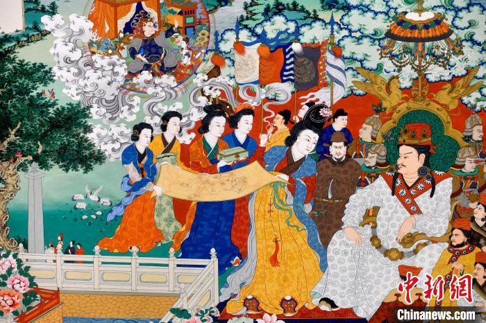 圖為5月16日，展覽中的新創(chuàng)唐卡作品(局部)?！±盍?攝