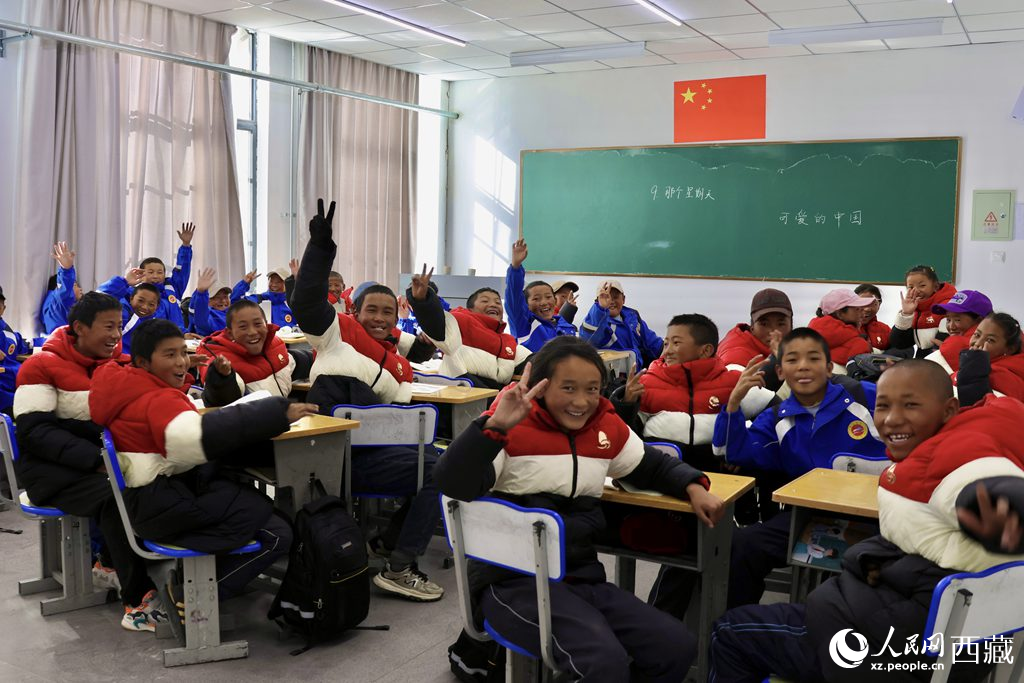 安置在定日縣委黨校讀書的學(xué)生。人民日報記者 鮮敢攝