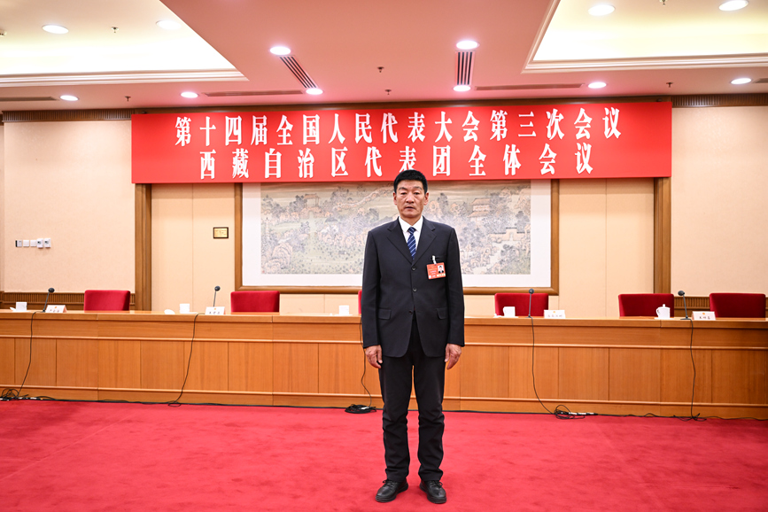 全國(guó)人大代表、國(guó)網(wǎng)拉薩供電公司城區(qū)供電服務(wù)中心帶電作業(yè)保電班副班長(zhǎng)扎西尼瑪。次吉美朵攝